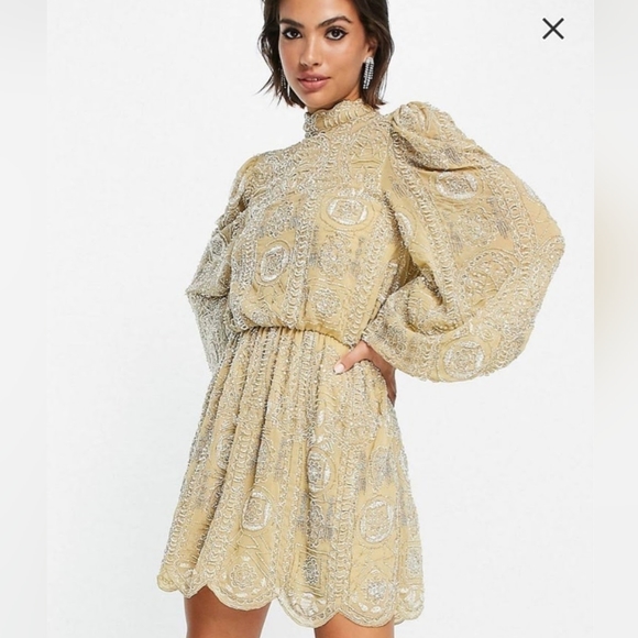 ISO 🚨 I'M LOOKING FOR THESE ASOS DRESSES - Picture 2 of 6
